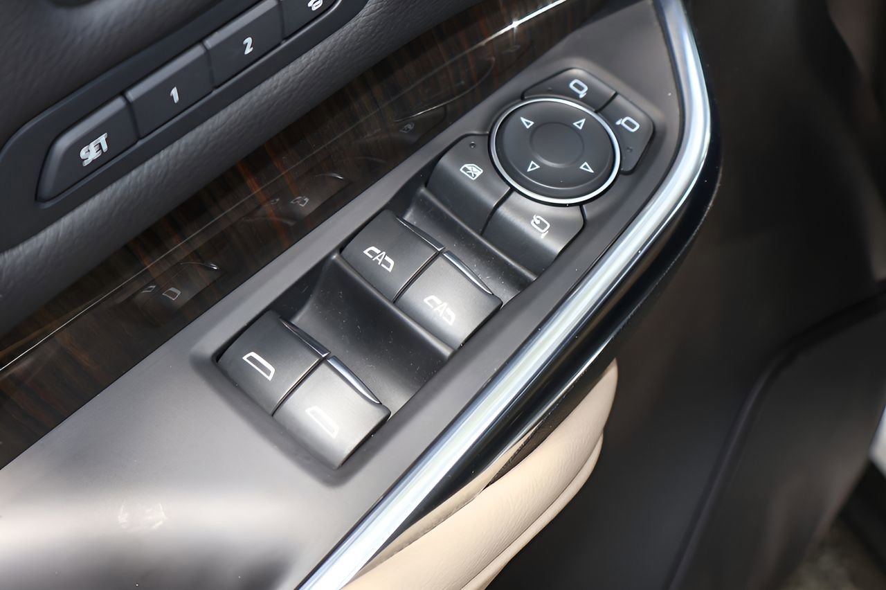 Certified 2024 Cadillac XT4 Premium Luxury image 10