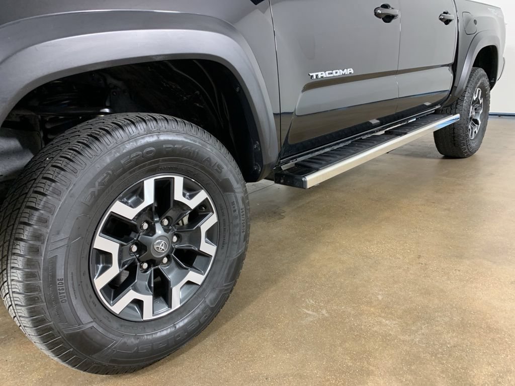 Used 2022 Toyota Tacoma TRD Off-Road w/ Technology Package AWD/4WD image 2