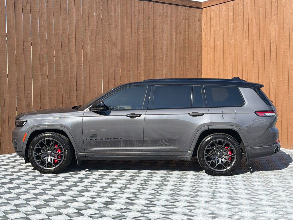 Used 2024 Jeep Grand Cherokee L Summit image 17