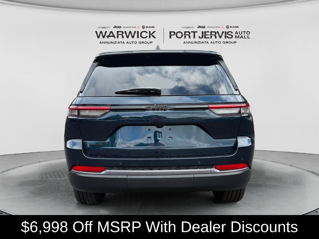 New 2026 Jeep Grand Cherokee Limited w/ Limited Altitude Package AWD/4WD image 4