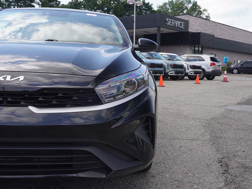 Used 2023 Kia Forte LXS FWD image 12
