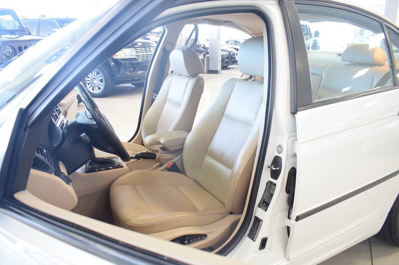 Used 2000 BMW 323i Sedan RWD image 35
