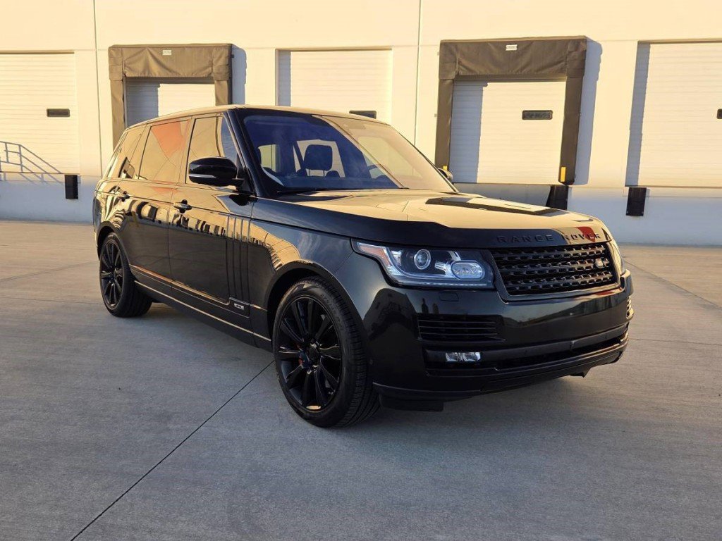 Used 2017 Land Rover Range Rover Long Wheelbase Supercharged image 4