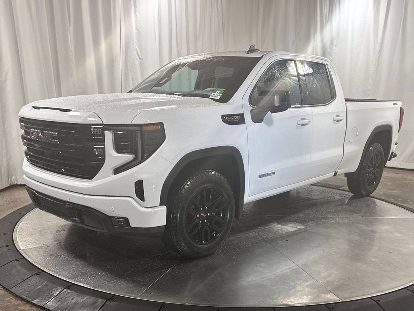 Used 2026 GMC Sierra 1500 Elevation w/ Preferred Package AWD/4WD image 1