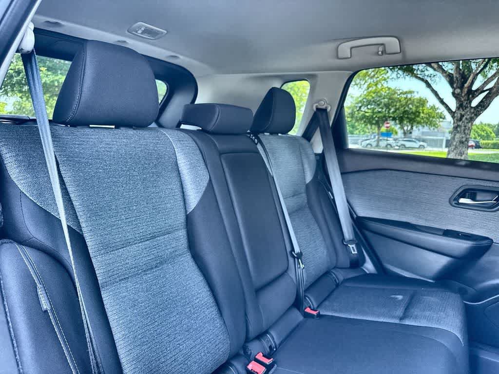 Used 2023 Nissan Rogue SV FWD image 26
