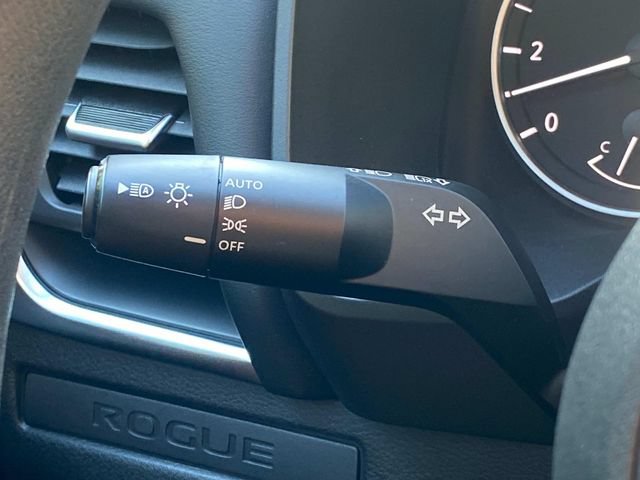 Used 2023 Nissan Rogue S FWD image 21