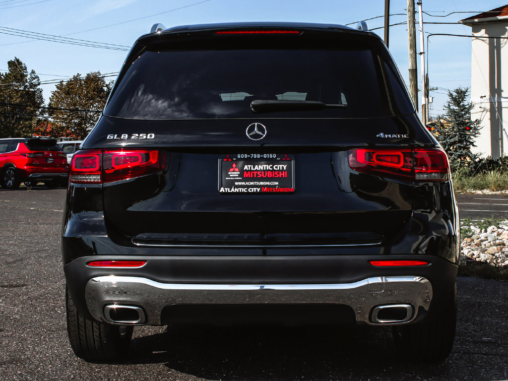 Used 2022 Mercedes-Benz GLB 250 4MATIC image 5
