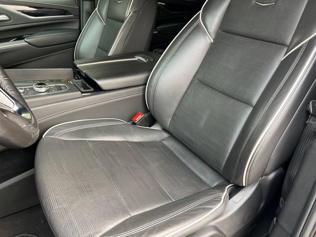 Used 2024 Cadillac Escalade ESV Sport AWD/4WD image 12