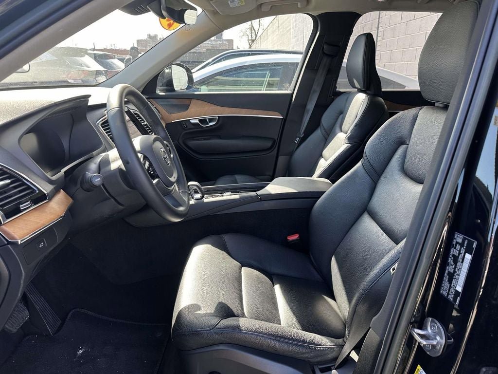 Used 2023 Volvo XC90 B6 Plus AWD/4WD image 10