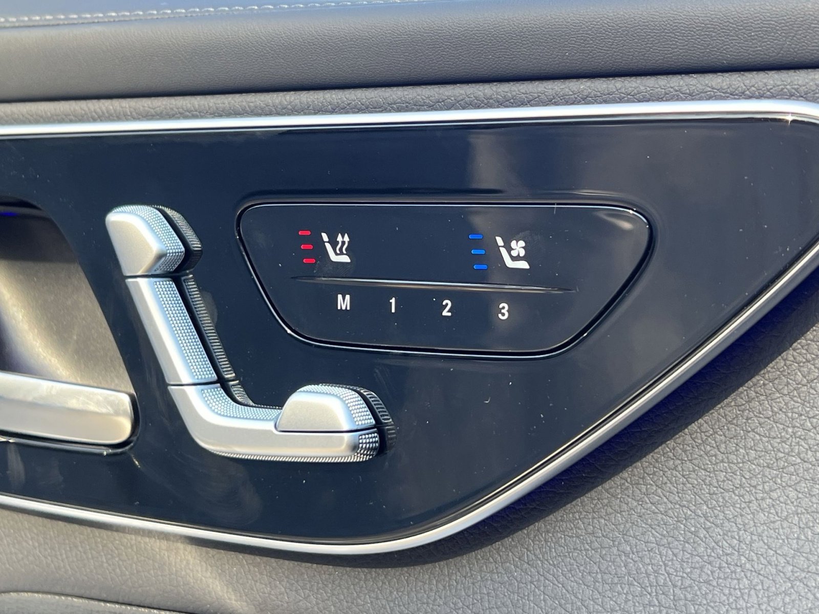 New 2026 Mercedes-Benz GLC 43 AMG 4MATIC Coupe image 34