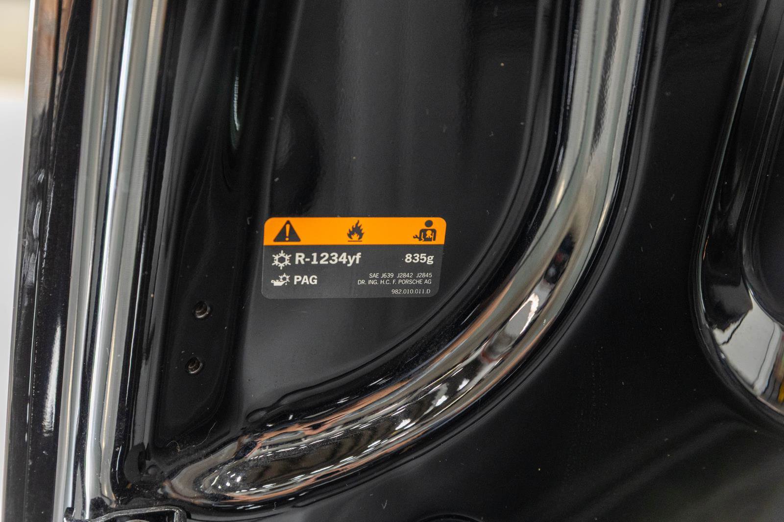 Used 2018 Porsche 718 Cayman RWD image 42