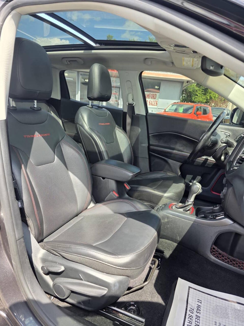 Used 2019 Jeep Compass Trailhawk w/ Leather Interior Group AWD/4WD image 19