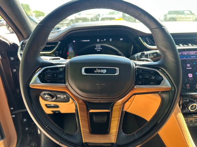 Certified 2025 Jeep Grand Cherokee Summit AWD/4WD image 32