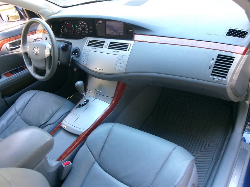 Used 2006 Toyota Avalon Limited image 12