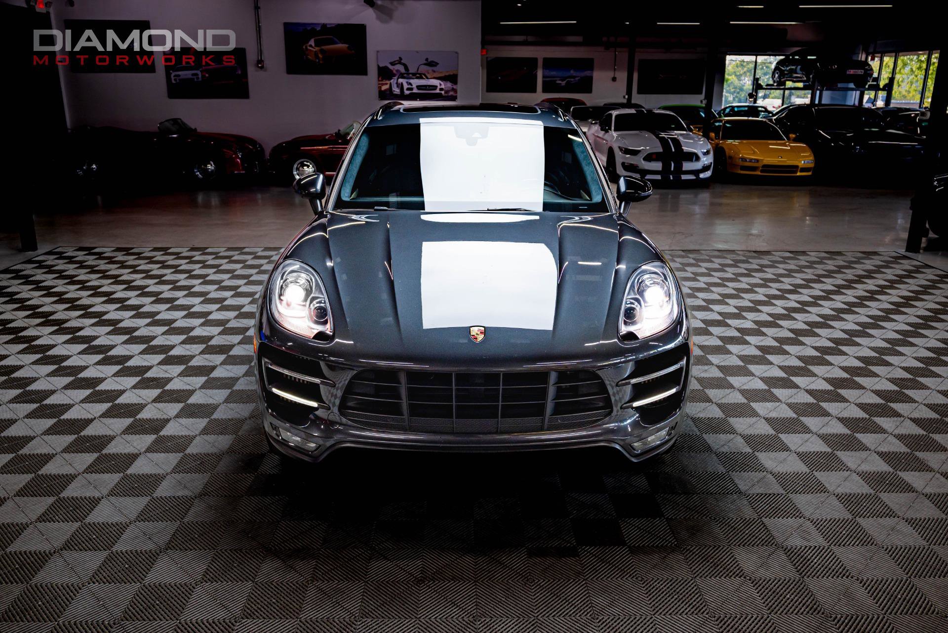 Used 2018 Porsche Macan Turbo image 24
