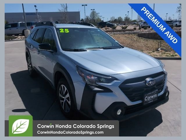 Used 2025 Subaru Outback Premium AWD/4WD image 1