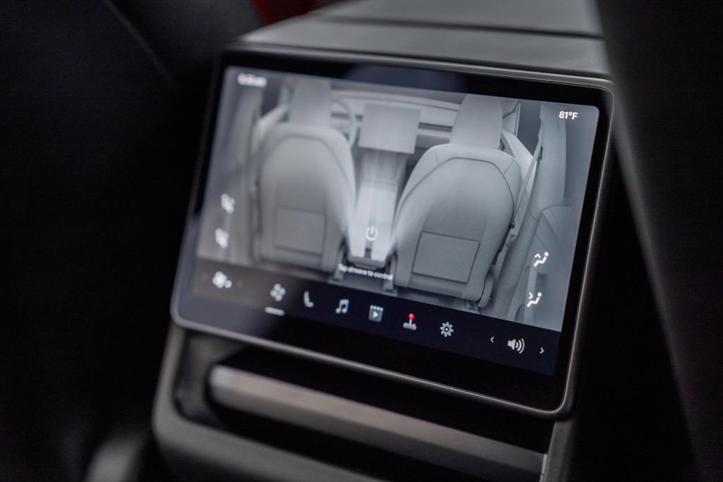 Used 2026 Tesla Model Y 2WD image 29