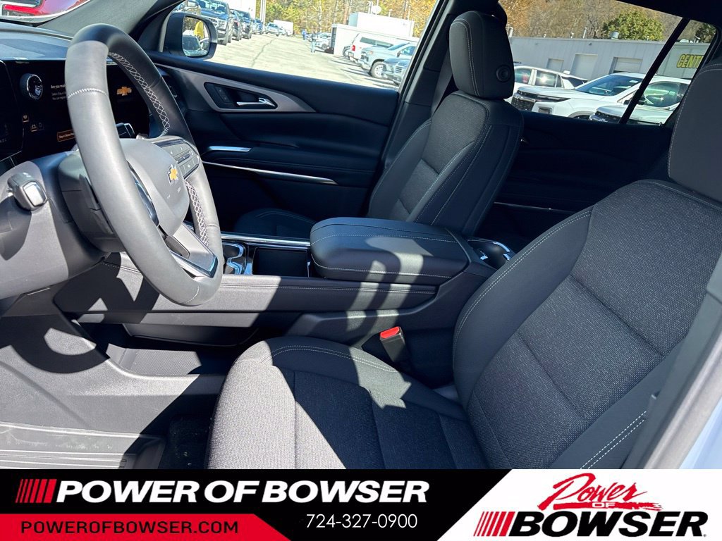 New 2027 Chevrolet Traverse LT w/ Driver Confidence Package AWD/4WD image 4