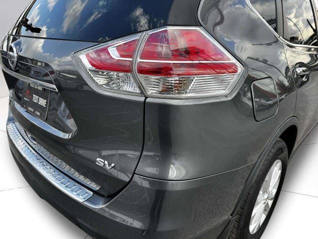 Used 2015 Nissan Rogue SV FWD image 15
