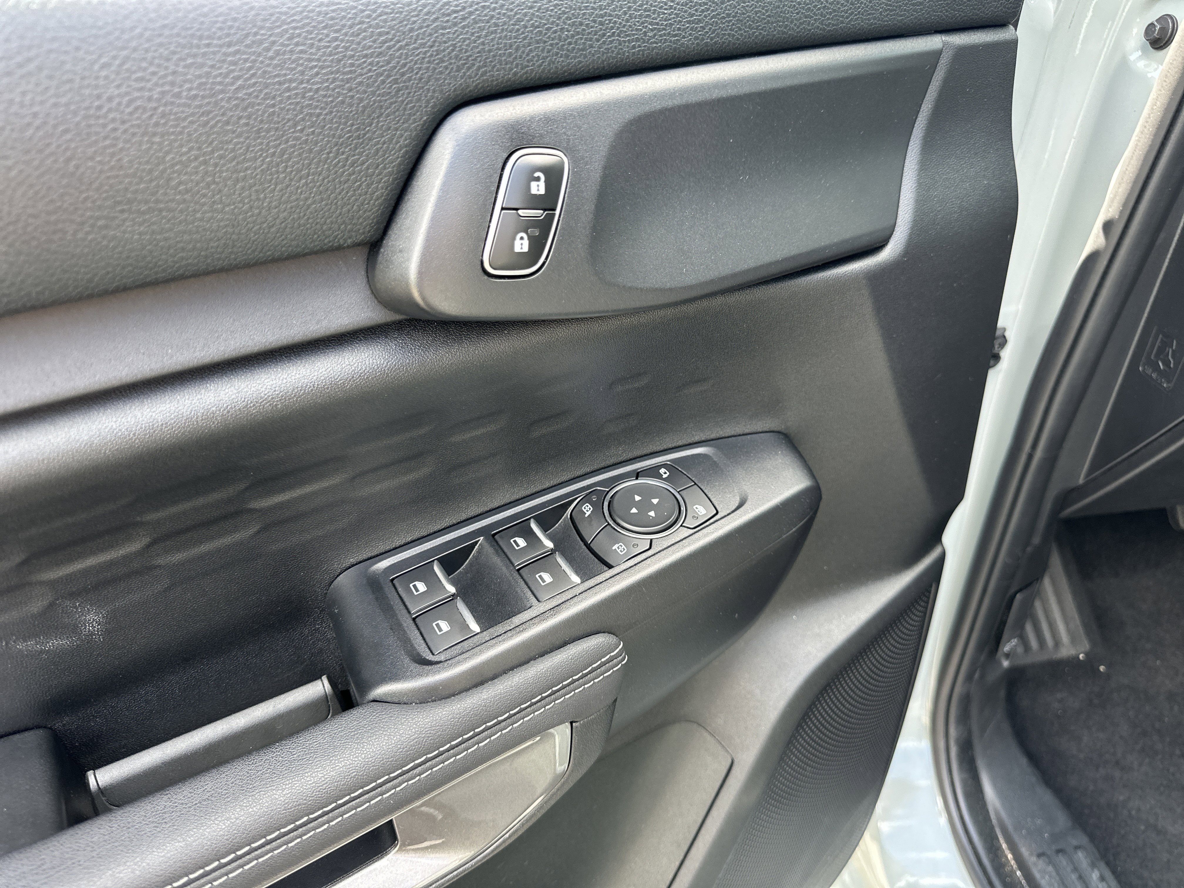 Certified 2024 Ford Ranger XLT w/ FX4 Off-Road Package image 12