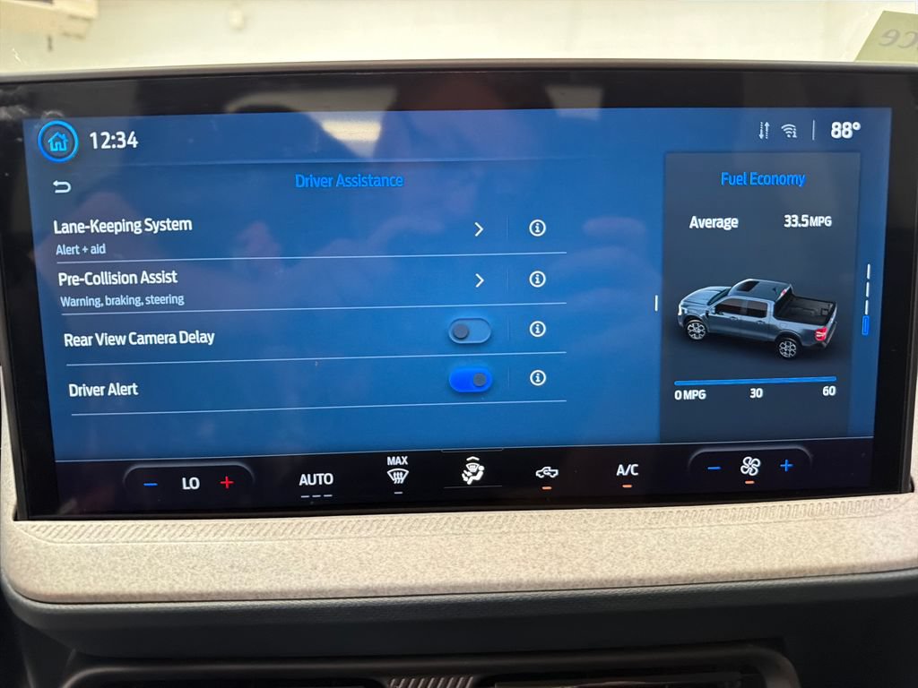 Certified 2025 Ford Maverick XLT FWD image 28