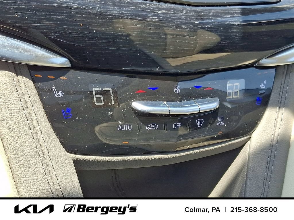 Used 2024 Cadillac XT6 Premium Luxury w/ Technology Package AWD/4WD image 19