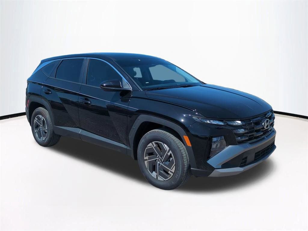 New 2026 Hyundai Tucson Blue SE AWD/4WD image 2