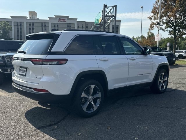New 2026 Jeep Grand Cherokee Limited w/ Trailer Tow Package AWD/4WD image 2
