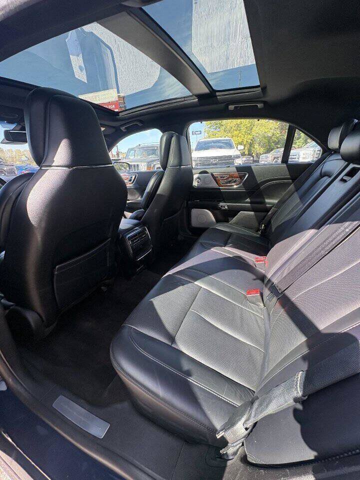 Used 2018 Lincoln Continental Reserve w/ Luxury Package AWD/4WD image 10