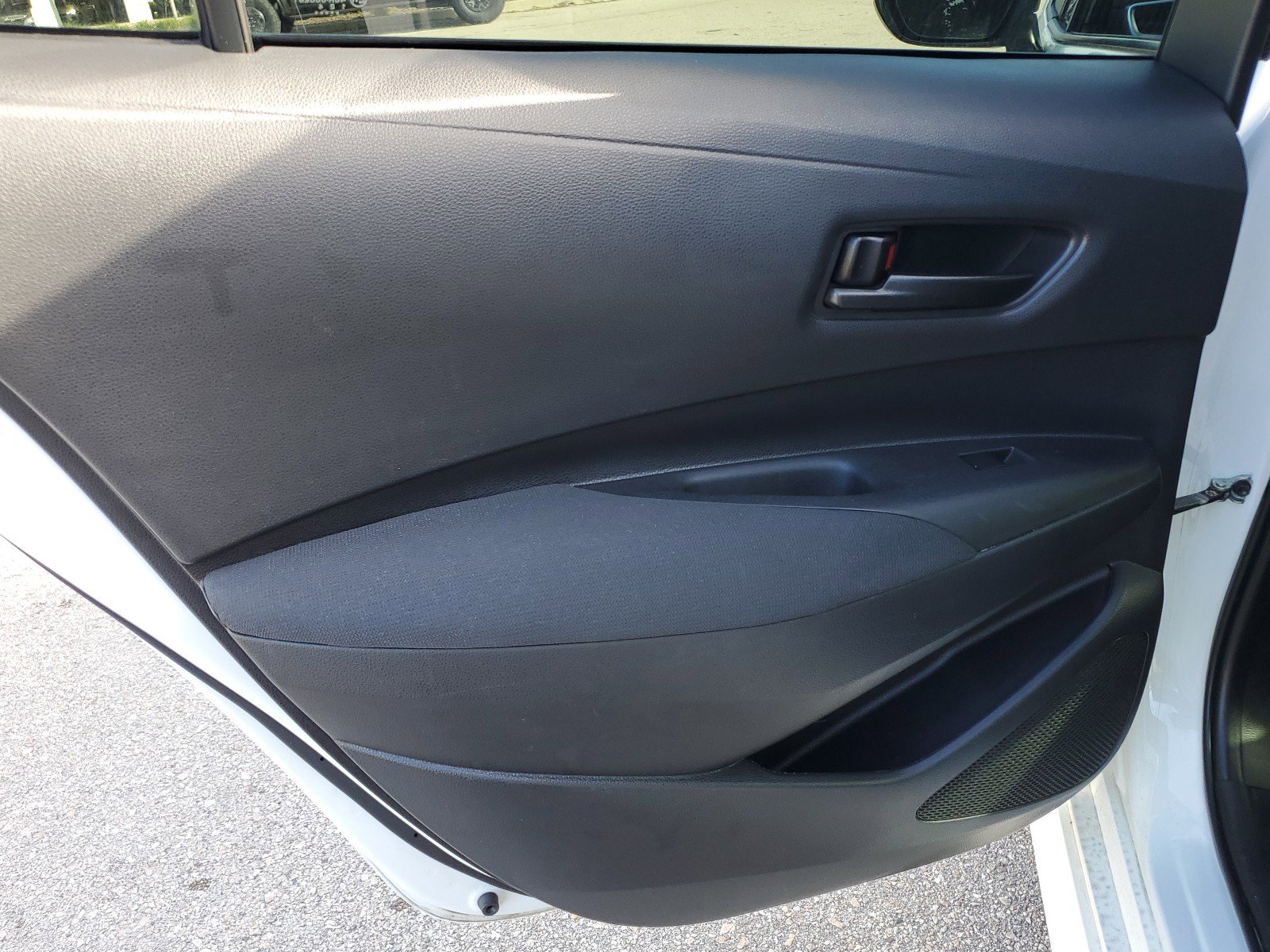 Used 2022 Toyota Corolla LE image 17