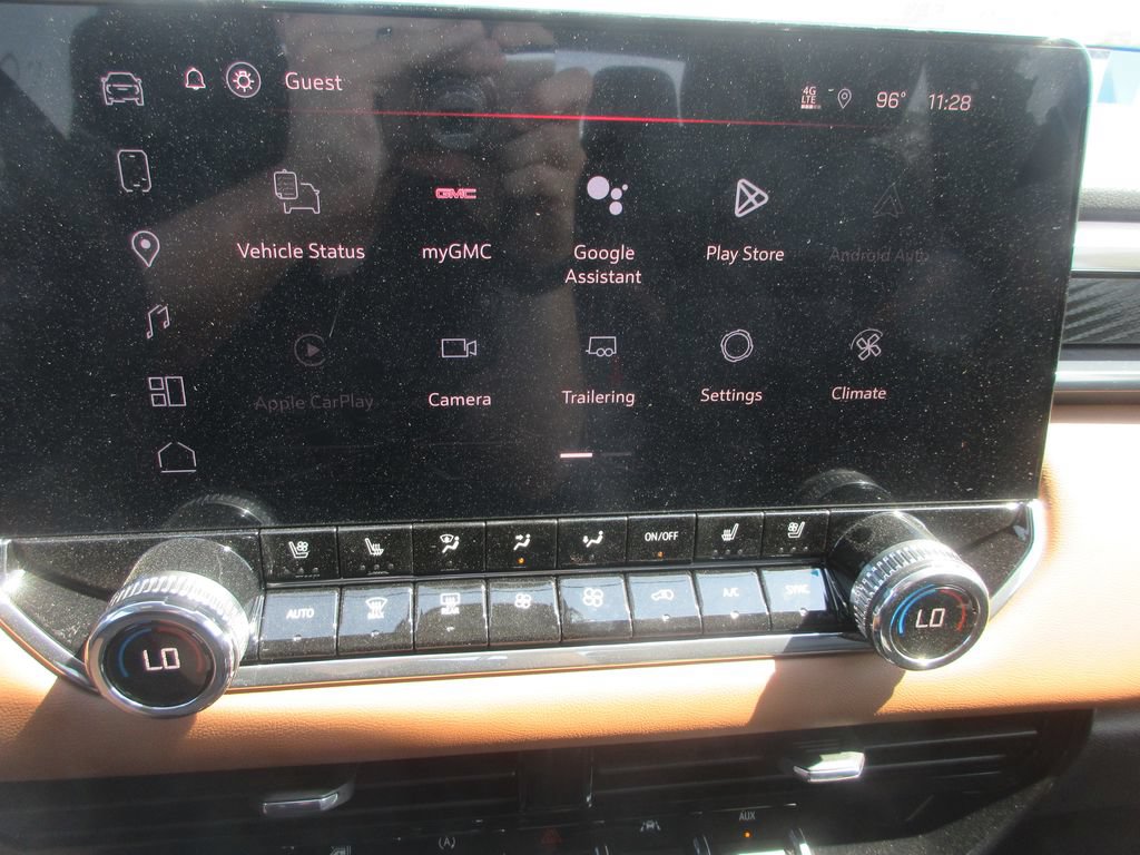 New 2026 GMC Canyon AT4 w/ Technology Plus Package AWD/4WD image 18