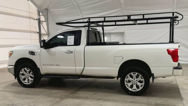 Used 2017 Nissan Titan SV image 6