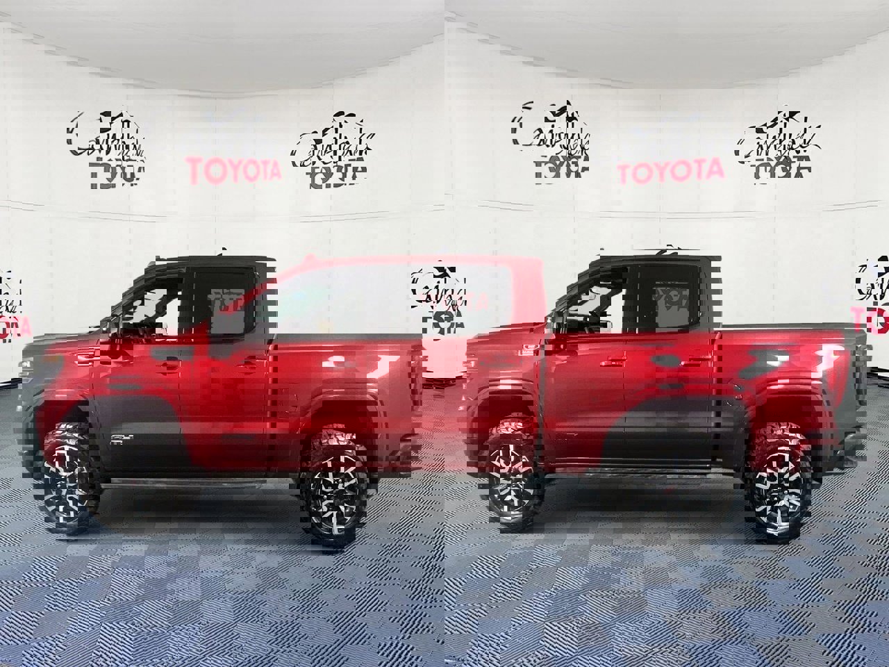 Used 2025 GMC Sierra 1500 AT4 w/ AT4 Premium Package image 4