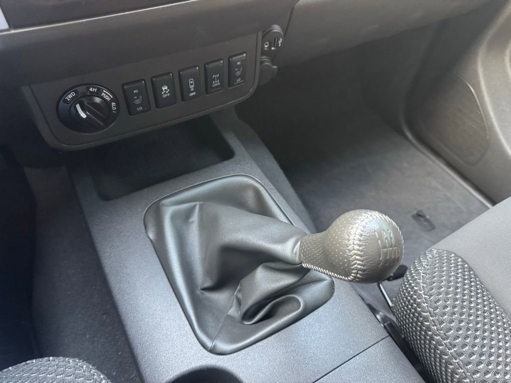 Used 2019 Nissan Frontier PRO-4X AWD/4WD image 13