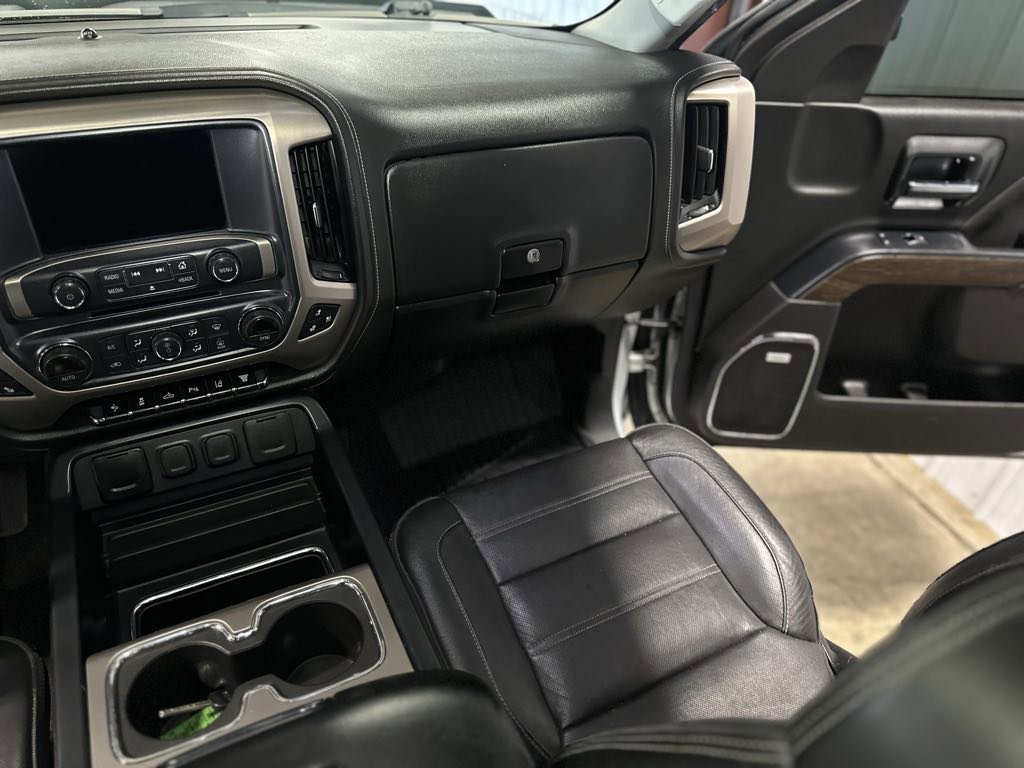 Used 2018 GMC Sierra 2500 Denali w/ Duramax Plus Package image 8