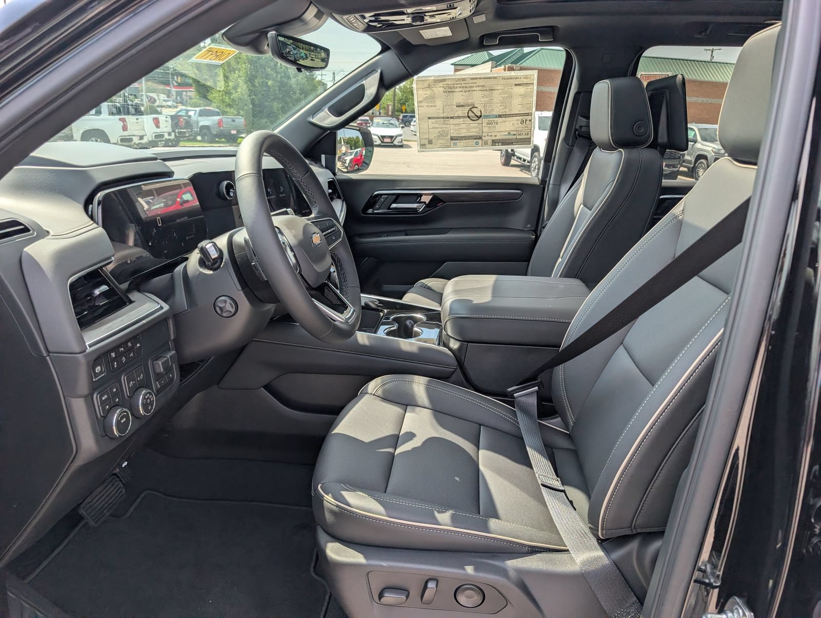 New 2026 Chevrolet Suburban Premier AWD/4WD image 17