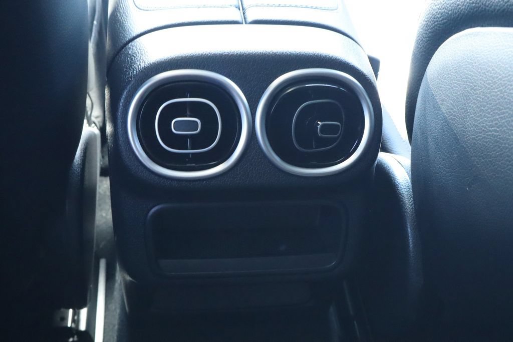 Used 2025 Mercedes-Benz GLC 350e 4MATIC image 31