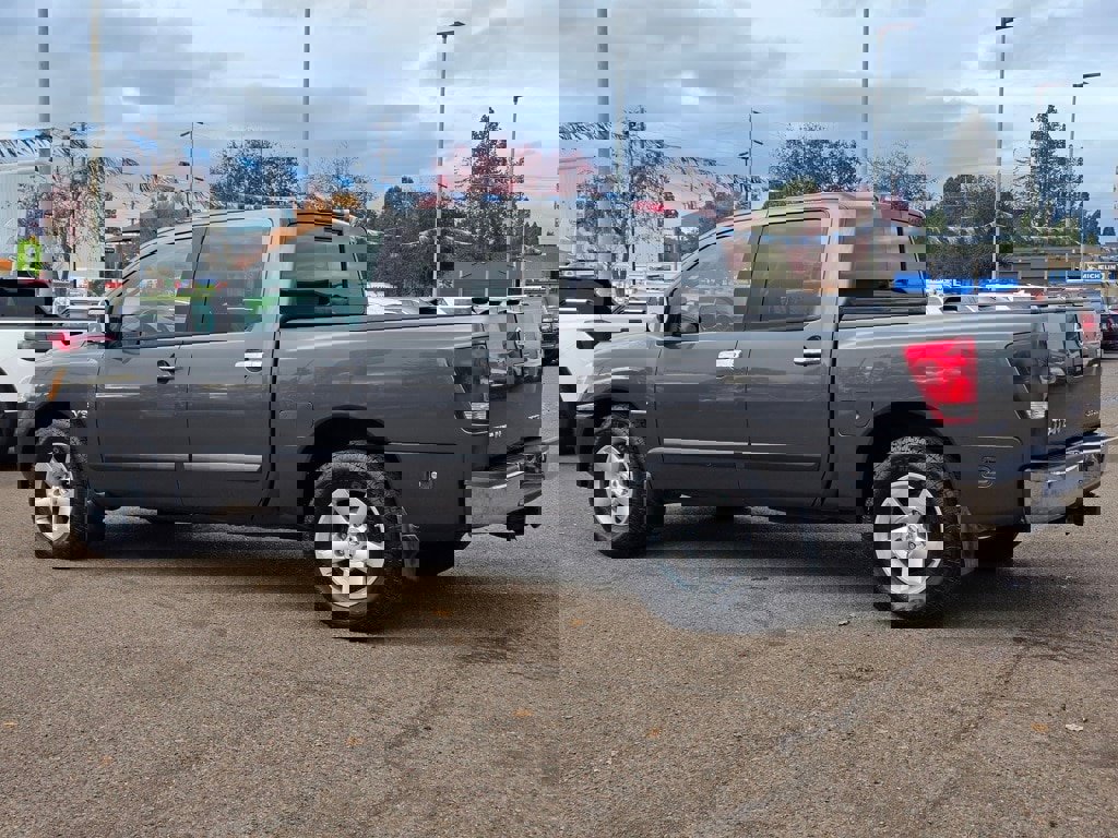 Used 2004 Nissan Titan SE image 29