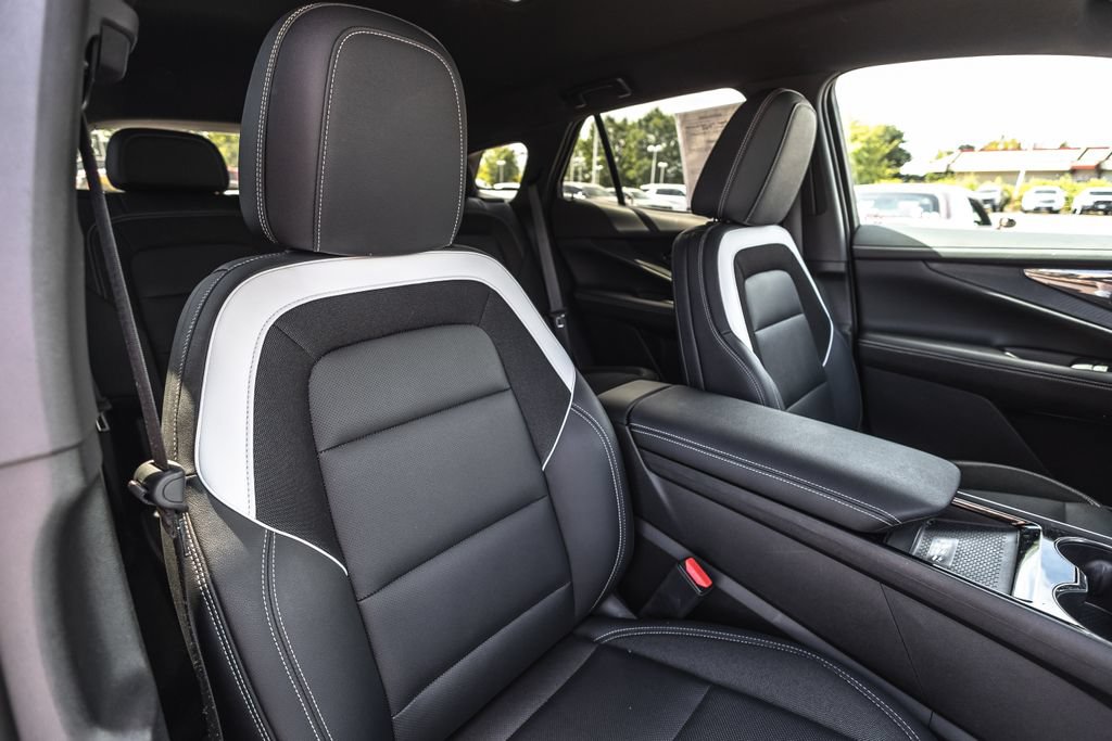 Used 2024 Chevrolet Blazer EV LT AWD/4WD image 26