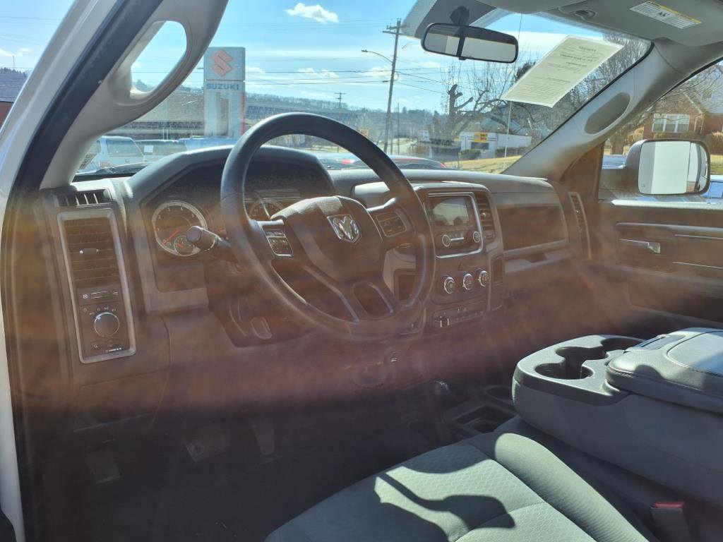 Used 2017 RAM 2500 Tradesman w/ Chrome Appearance Group image 4