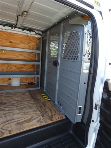 Used 2015 Chevrolet Express 2500 RWD image 40