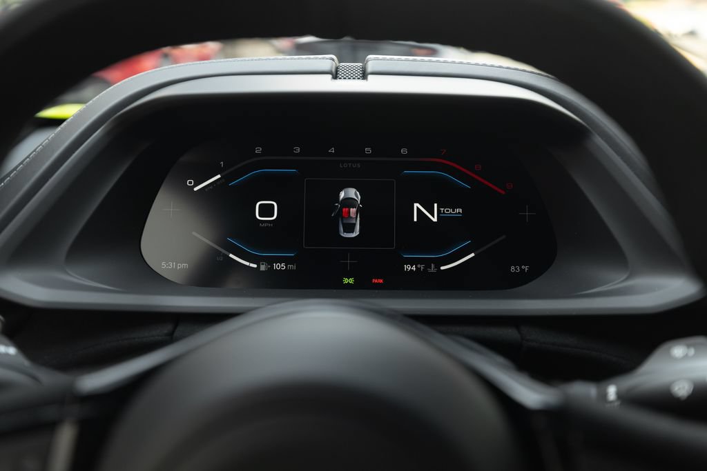 Used 2025 Lotus Emira RWD image 29