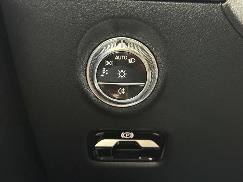 New 2026 Mercedes-Benz C 300 4MATIC Sedan image 17