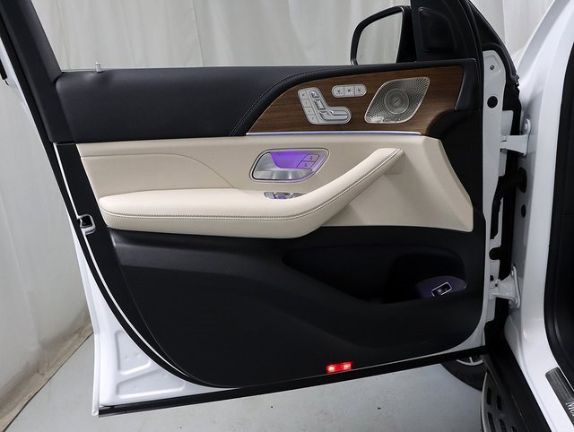Certified 2025 Mercedes-Benz GLS 580 4MATIC image 29