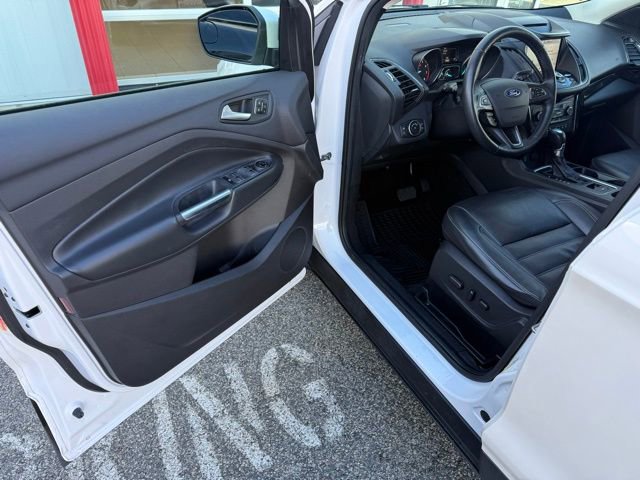 Used 2018 Ford Escape Titanium w/ Ford Safe & Smart Package image 15