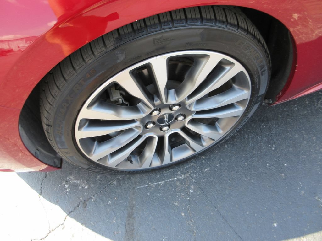 Used 2019 Lincoln Continental Select FWD image 11