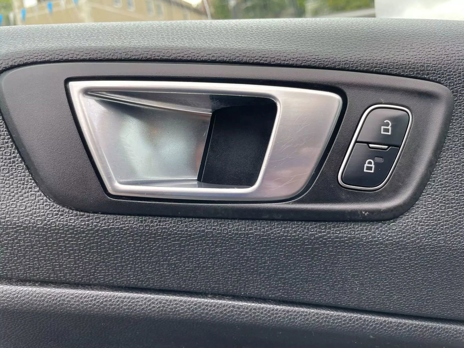 Used 2018 Ford EcoSport SE w/ SE Convenience Package image 26