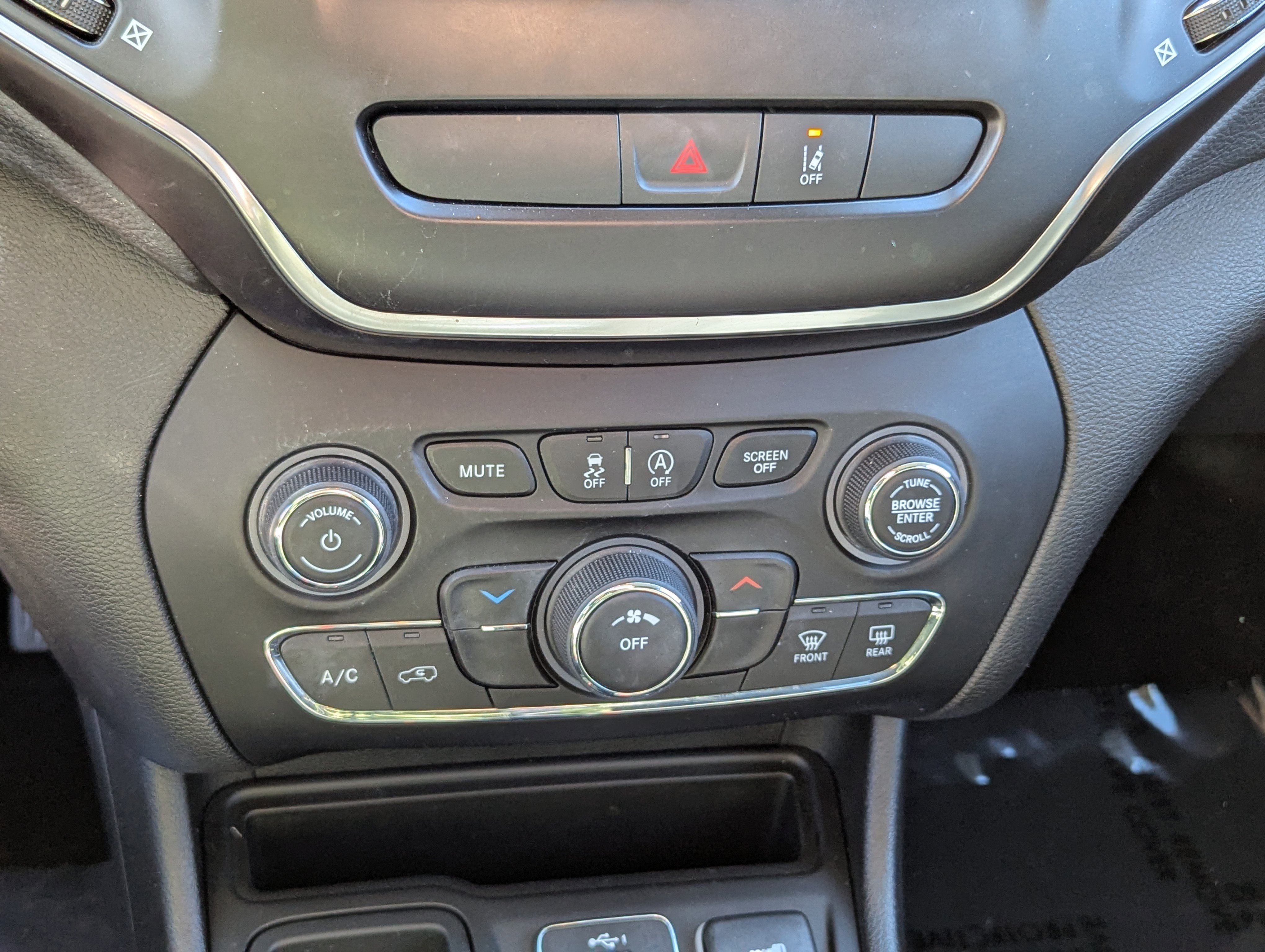 Certified 2021 Jeep Cherokee Latitude image 22