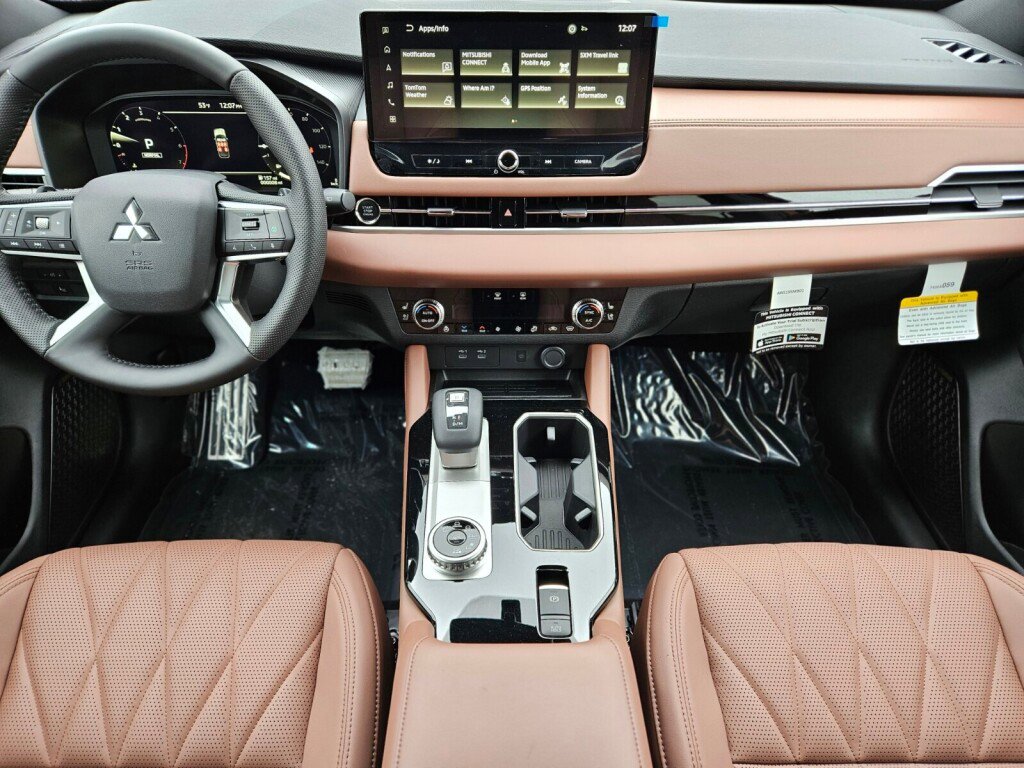 New 2025 Mitsubishi Outlander SEL image 14