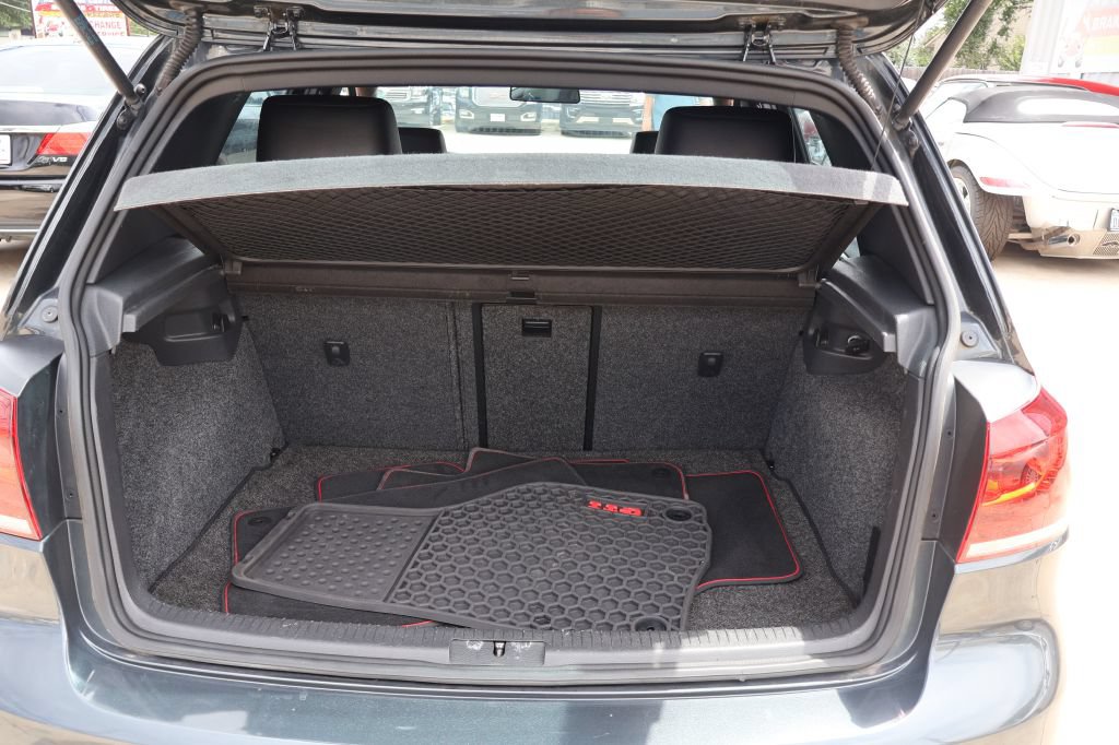 Used 2013 Volkswagen GTI Driver's Edition FWD image 17